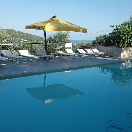 Mit Garten Und Kinderschwimmbad Holiday home *
