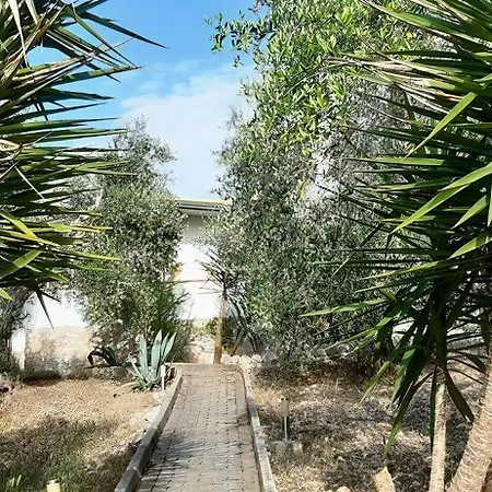 Mit Garten Und Kinderschwimmbad Peschici