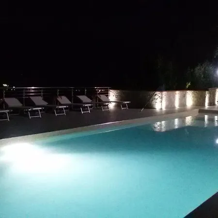 Holiday home Mit Garten Und Kinderschwimmbad *